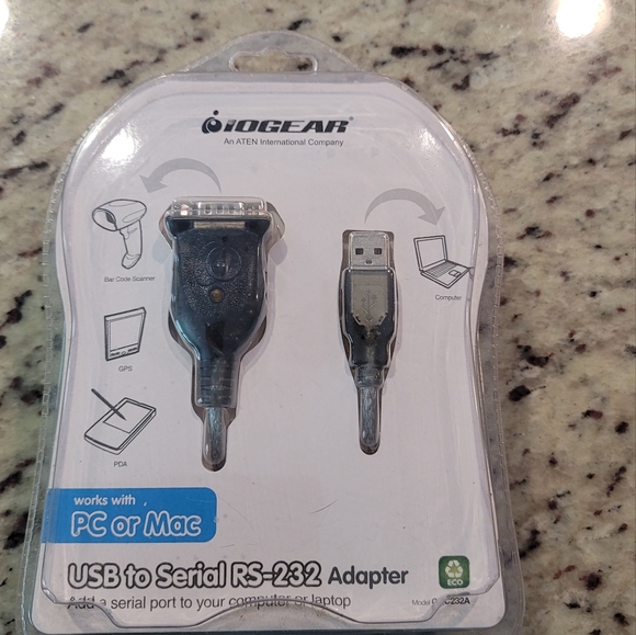 IOGEAR USB to Serial RS-232 adapter - Picture 1 of 2